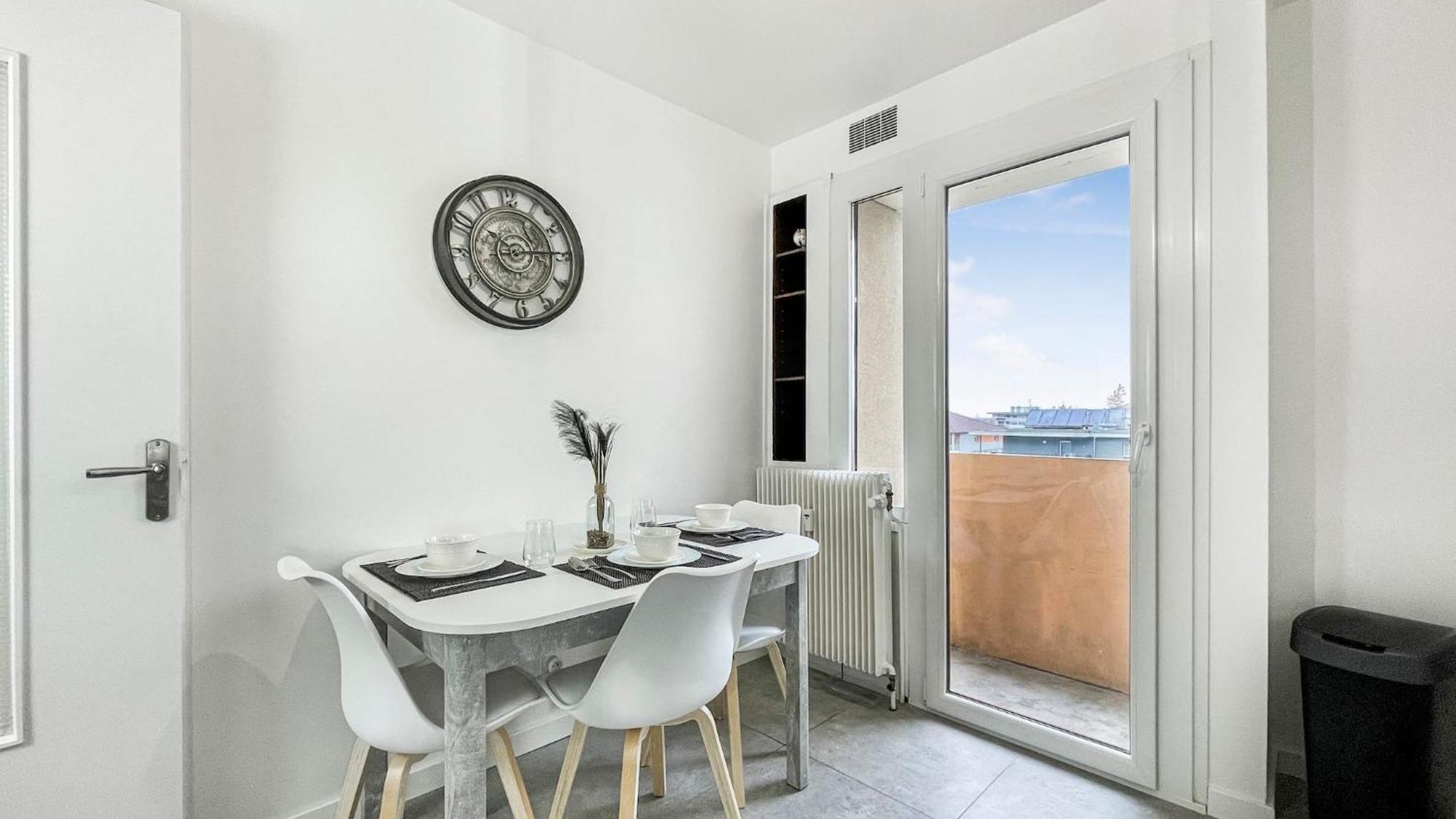 Homey La Coloc Mugi - Colocation Haut De Gamme - Chambres Privees - Balcon - Wifi Et Netflix - Proche Transports Commun Annemasse Esterno foto